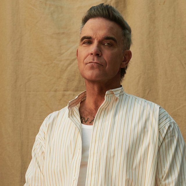 RealTimeRating's tweet image. Robbie Williams perdió parte de su visión por culpa de inyecciones para bajar de peso.