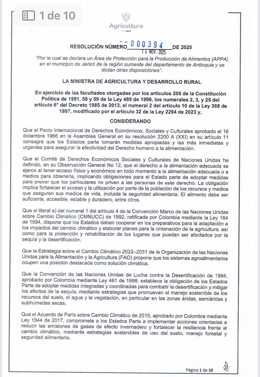 Antioquia amanece con otra declaración de APPA que terminará expropiando argumentando el “uso de la función social de la tierra”.
Ojo <a href="/GobAntioquia/">Gobernación de Antioquia</a> <a href="/AndresJRendonC/">Andrés Julián</a> <a href="/JOSEOBDULIO/">Jose Obdulio Gaviria</a> <a href="/andresfbedoya/">Andrés Felipe Bedoya</a> <a href="/GallonHoracio/">Horacio Gallón Arango.</a> <a href="/veronicaarango_/">Diputada Verónica Arango</a> 
#NoALasAPPA salven a Antioquia!