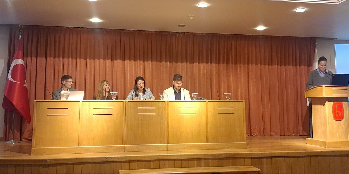 ICSC 2. gün Sosyal Medyada Temsil ve Popüler Kültür başlıklı oturum başladı.