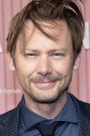 merlinpapin3's tweet photo. .@FredOL69007 On souhaite un Bon Anniversaire à #JimmySimpson qui a 50 ans on peut le voir dans
L'Imposteur
Pachinko
Silk Road
The Starting Girl
Westworld
Enragé
Black Mirror
Dark Matter
The Man Who Fell to Earth https://t.co/R5Ea0EVm62