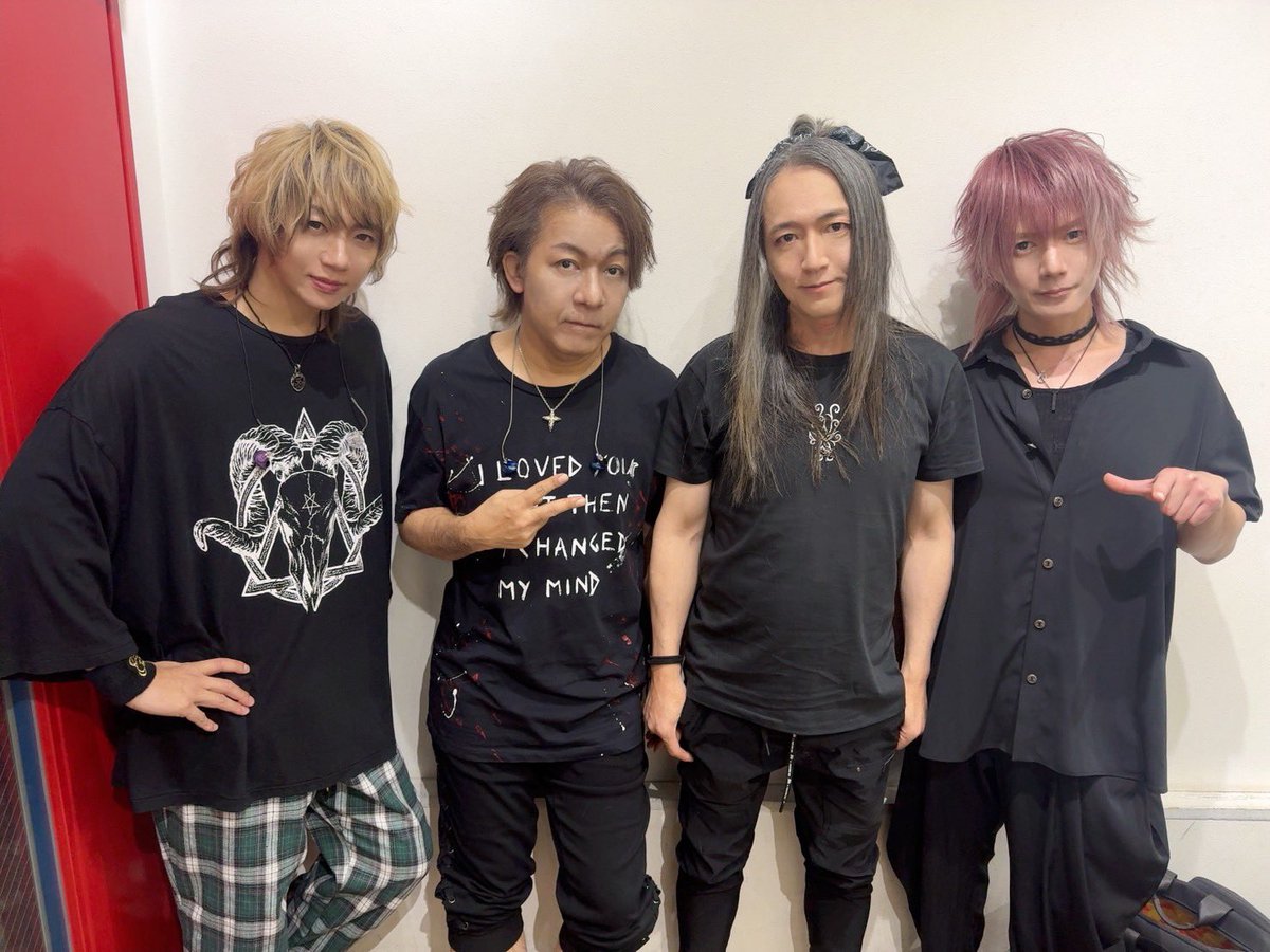 本日！

暗黒秋櫻in Busker Noir 高田馬場CLUB PHASE

なんとか終了！(笑)

やっぱり大変だったけど楽しかったです！

お疲れ様でした！