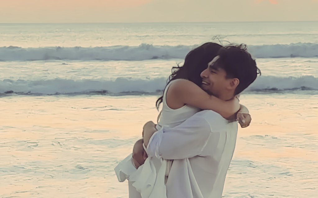 llovnnz_'s tweet photo. Oh god, this is so beautiful🥹🤍✨ https://t.co/wMDFF8LMZu