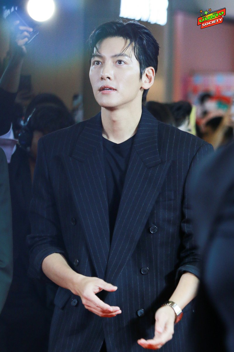 หล่อสมมง Global Brand Ambassador จีชางอุค (Ji Chang-wook)  “RADO Boutique Central Park” แลนด์มาร์กแห่งโลกเรือนเวลา 🖤

#JiChangWook
#RadoxJCW #RadoThailand