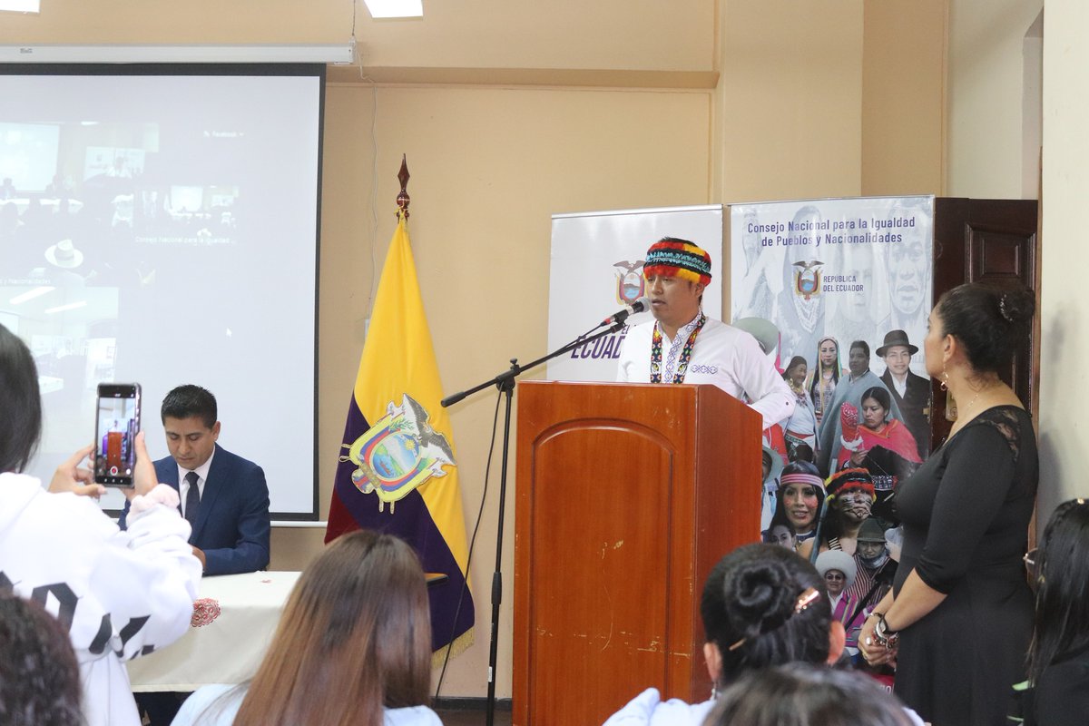 CNIPN_ECUADOR's tweet photo. El @CNIPN_ECUADOR  y #SieteEdu firmaron un convenio que permitirá a jóvenes y adultos de pueblos y nacionalidades acceder a estudios superiores, formación profesional y acompañamiento académico con pertinencia cultural.

¡Inscríbete!

#ElNuevoEcuadorCumple 

@KawarSaant https://t.co/1NYhSLy51s
