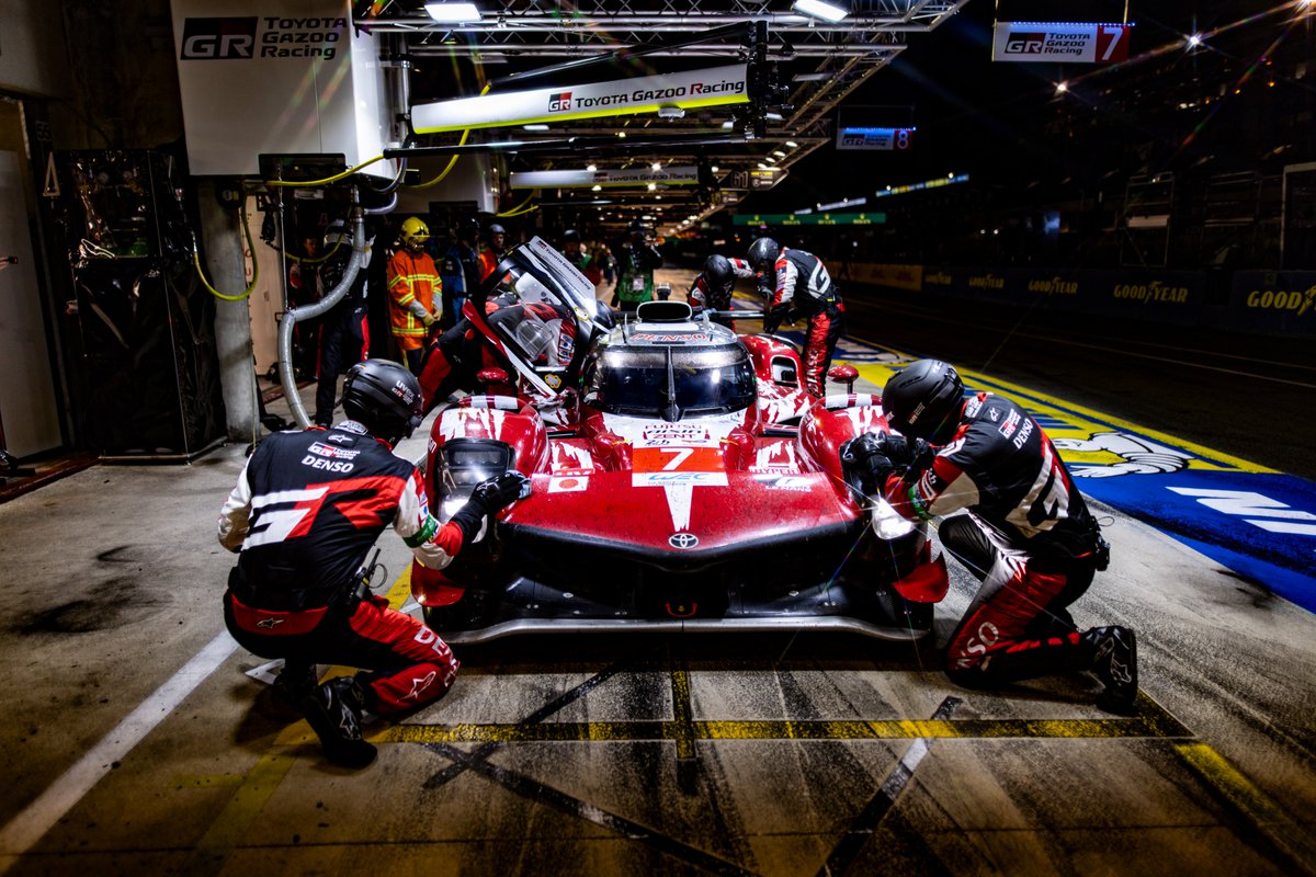 FIAWEC's tweet image. Join us for the 94th @24hoursoflemans 🇫🇷

Discounted tickets for next year’s race are now available with this link (offer ends Sunday):
fiawec.com/en/page/launch…

If you want to feel part of history at the biggest race in the world, this is your chance!

#WEC #LeMans24