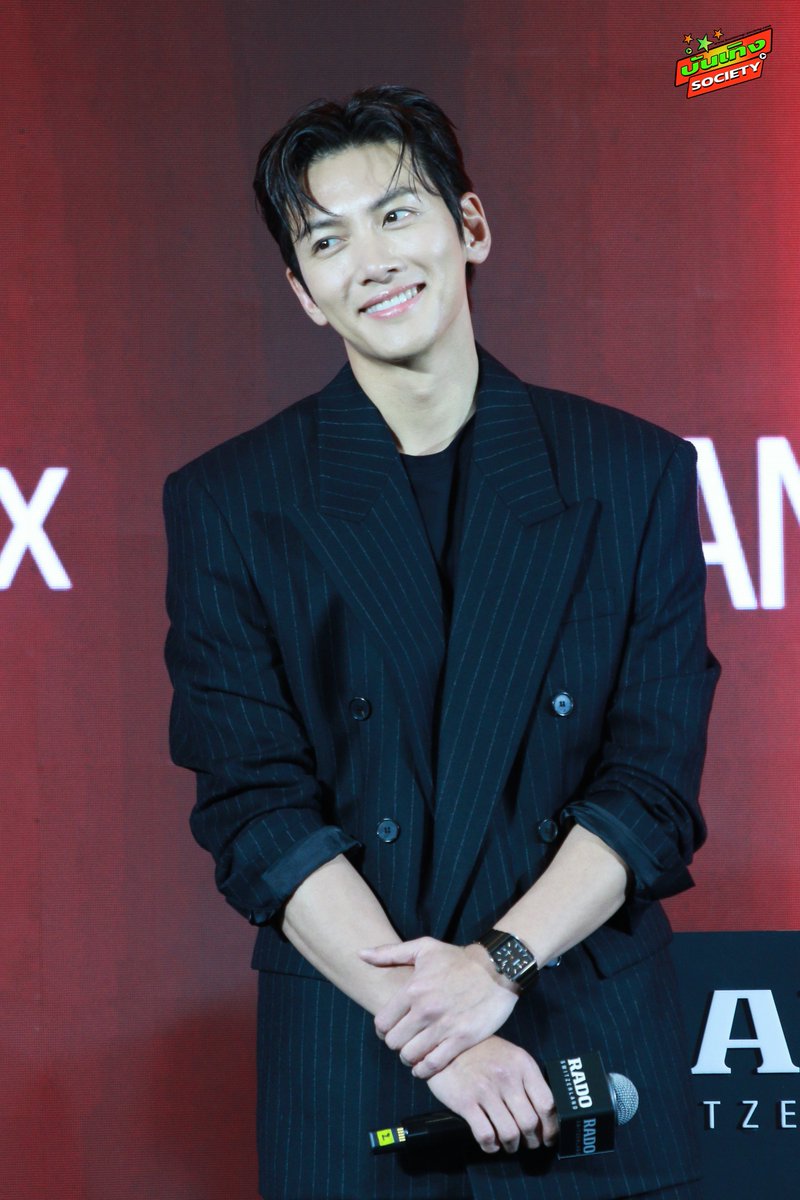 ✨️ Global Brand Ambassador จีชางอุค (Ji Chang-wook)  “RADO Boutique Central Park” แลนด์มาร์กแห่งโลกเรือนเวลา 🖤

#JiChangWook
#RadoxJCW #RadoThailand