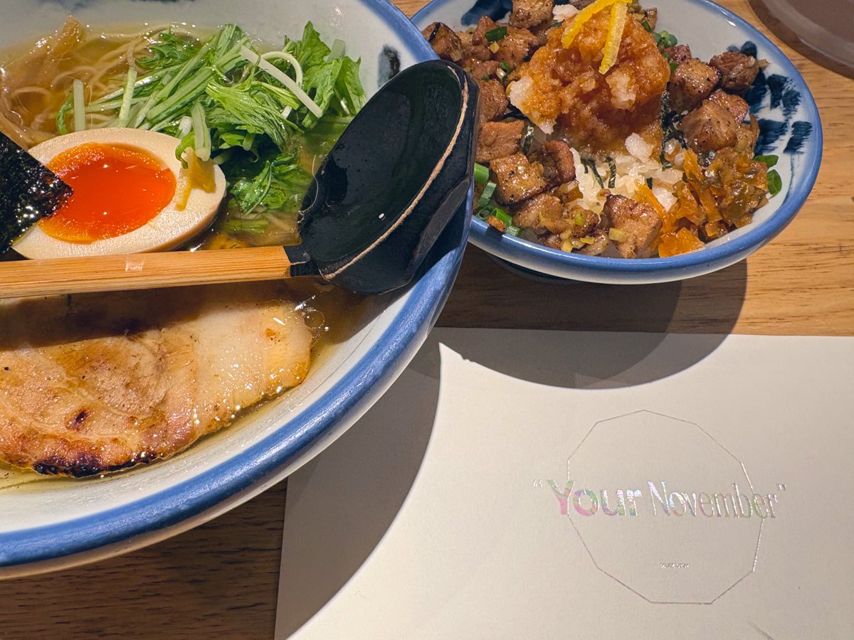 kyoumoikitane's tweet image. 最高クラスの美しいノイズを浴びてから大好きなラーメン屋で最後の晩餐をしてきた。もう死んでもいいくらい幸せ👼🏻
#RAYラーメン部