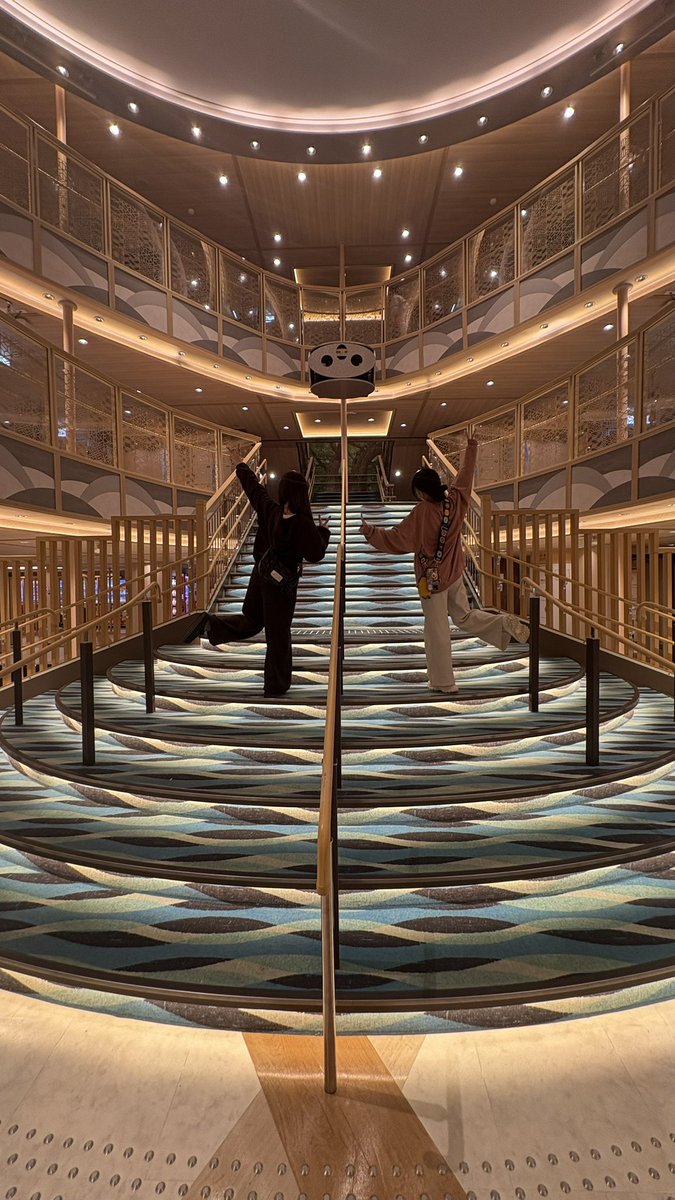 Post by ぴょんぴょん🐰💛🌸.* on X: 🚢💨