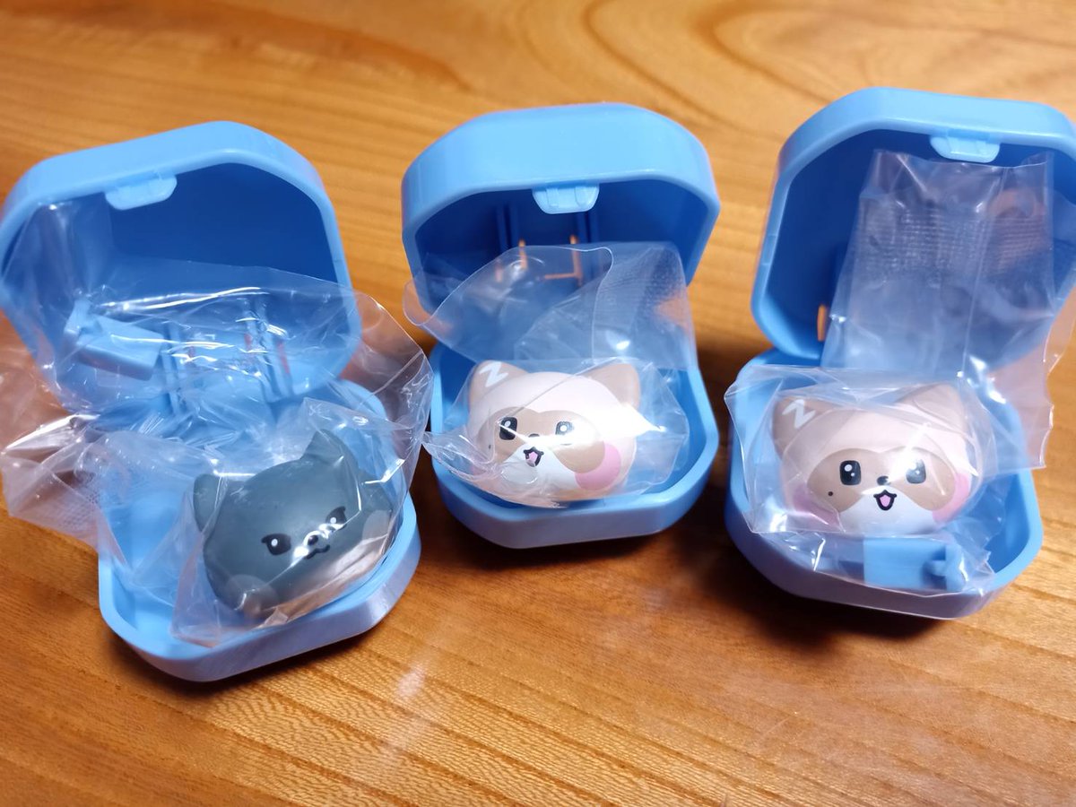 mtmt_48615's tweet photo. ZEROBASEONE ZB1 zeroni ゼベワン ゼロニ ガチャガチャ ぷくっとリング 交換

譲　ハニニ×2、ウンニニ
求　ビニニ、ユニニ、テュニニ

福岡手渡しもしくは郵送での交換になります。
まとめての交換優先です。お気軽にお声掛けください🙇‍♀️ https://t.co/vMY36GIzk9