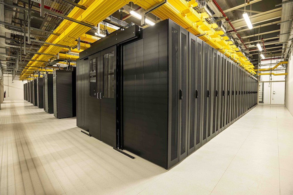 🇲🇦🛜|Orange Maroc inaugure son nouveau datacenter

Orange Maroc a inauguré, lundi dernier, son nouveau datacenter d’une capacité initiale de 1,5 MW et construit sur une superficie de 15.000 m².

Il permettra de répondre aux besoins croissants en hébergement et en services Cloud.