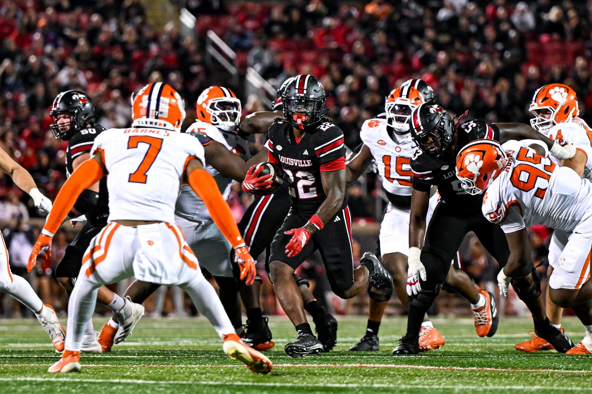 SMU week - lock in.

Clemson Film Review: youtu.be/9M3Vt_p9ivs

Clemson Therapy: youtu.be/PZ_9e7xJuTY

SMU Preview: youtube.com/live/9O_gKkVmZ…

Watch now &amp; subscribe for more 👇 YouTube.com/@thestateoflou