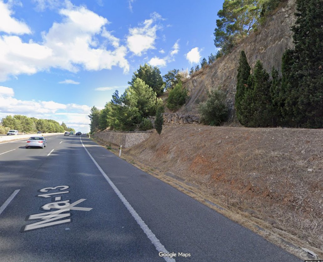 PRECAUCIÓ‼️⚠️ A partir d'avui fins divendres dia 28 es tanca el carril dret de l'autopista d'inca a l'alçada de la finca de Son Cos. No es podrà passar de 9.00h a 16.30h  per obres de reforç i estabilització d'un talús 👷

➡️conselldemallorca.es/sit/incidencie…