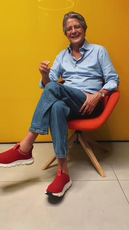 LaRealDesaf's tweet photo. Solo investiguen un poco lo que es el #RedShoesClub. Y créame joven, no existen las coincidencias peor en política. https://t.co/OYHXjOvRhE