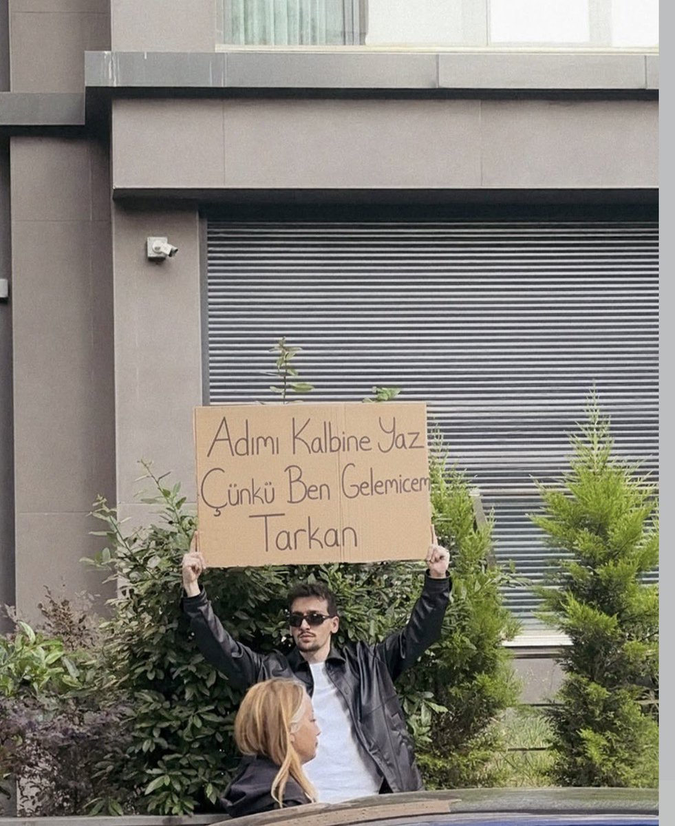 Adımı kalbine yaz beni unutma🥺