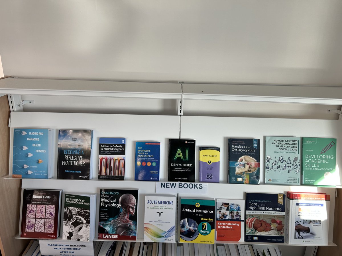 Mae gennym ni wledd i chi gyd...rhai llyfrau newydd gwych yn ffres ar y catalog yn Llyfrgell Ysbyty Athrofaol y Faenor! Os ydych chi'n hoffi golwg y rhain neu os ydych chi eisiau gwirio unrhyw deitlau eraill, cysylltwch â llyfrgell eich bwrdd iechyd lleol!#llyfraunewydd #benthyca