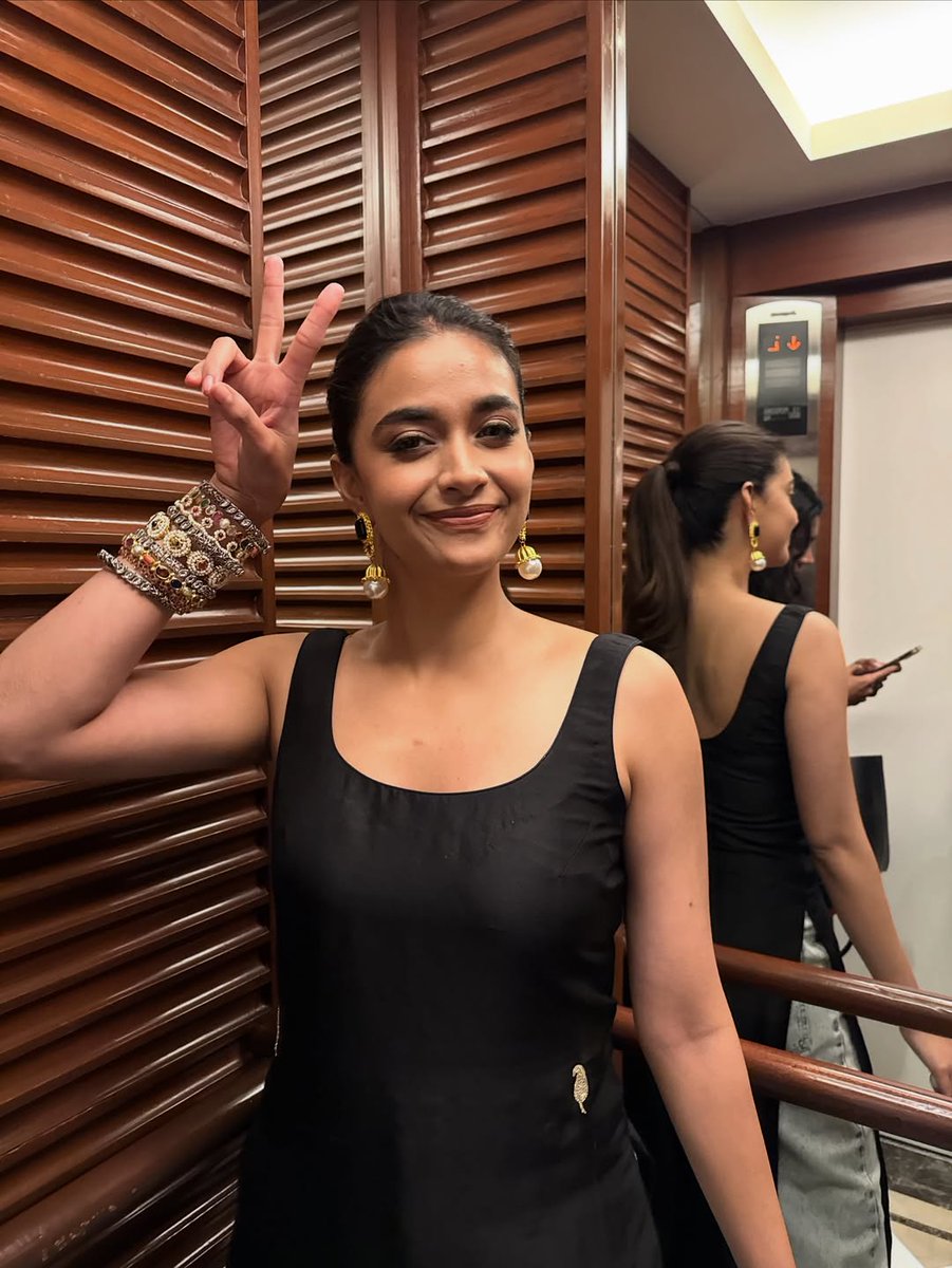 telugufilmnagar's tweet image. Happiness captured perfectly, @KeerthyOfficial at her glowing best 🤩

#KeerthySuresh #VDKolaMassThaandavam #TeluguFilmNagar