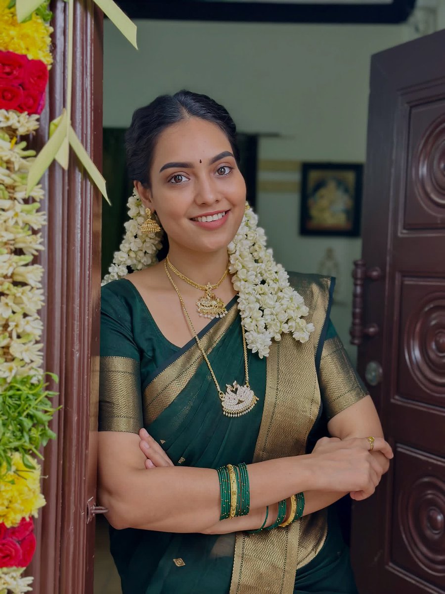 Weekendvibes_'s tweet image. Pavithra Janani ✨💚

#Pavithra #PavithraJanani