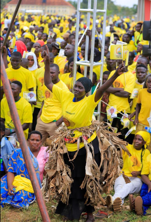 atahoc's tweet photo. Service above self. Thank @KagutaMuseveni &amp; Maama @JanetMuseveni https://t.co/XqTXO7pnqa