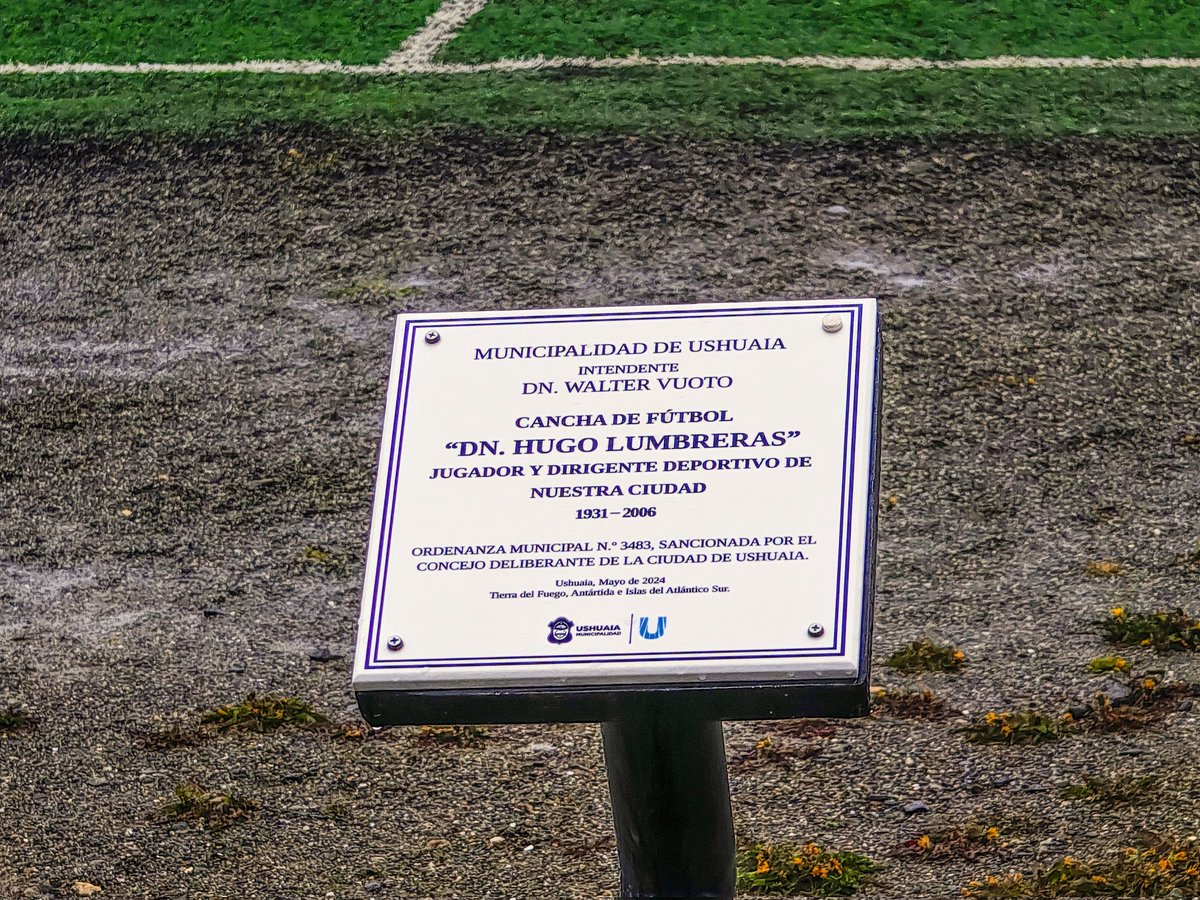 groundspotters's tweet image. 𝟶𝟾.𝟷𝟷.𝟸𝟶𝟸𝟻 | #CamionerosUshuaia 𝟹𝔵𝟶 #MercantilUshuaia

instagram.com/p/DRR4yQwkZk3/…

#clubcamioneros #gigantedelsur #clubmercantil #ushuaia #findelmundo #regionalamateur #ushuaiafindelmundo #tierradelfuego #hopping #groundhopping #groundhopper #fussball #ground #football