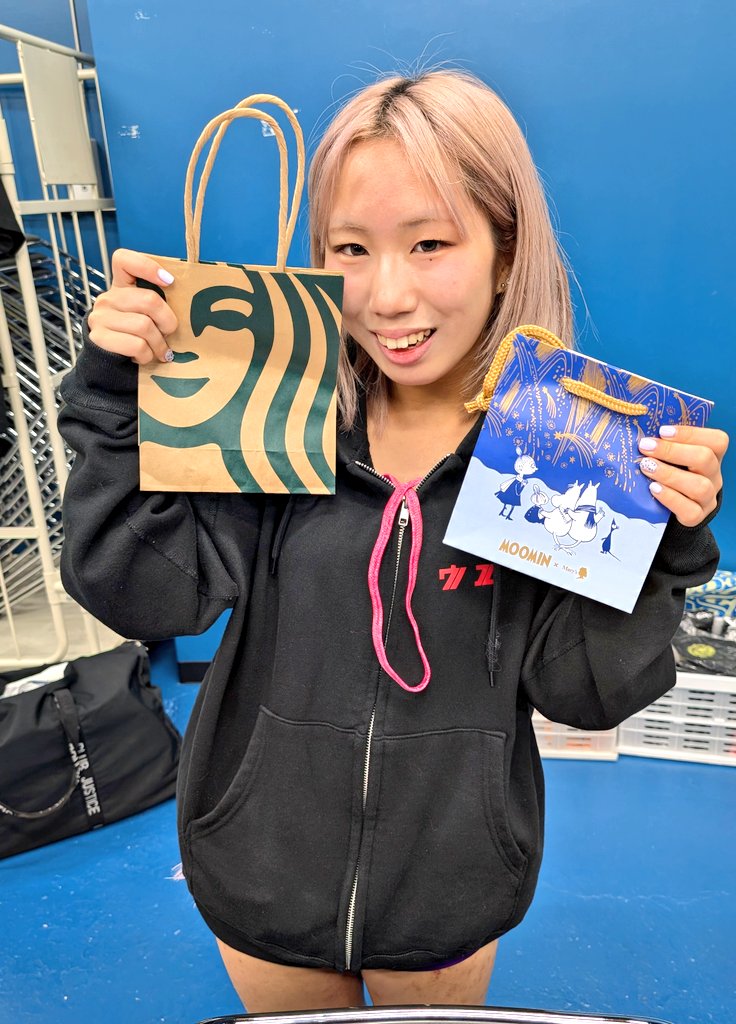 tMh8Bu221uTrULP's tweet image. 11/20 #wavepro 板橋大会
観戦終了です🌷

#咲蘭 選手
 #しのせ愛梨紗 選手
タッグで対戦😤
前の団体から確か仲が良かったはず
いざ試合が始まればバチバチでした。
もっと観てみたいよね⁉️