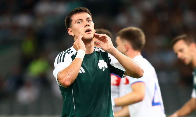 Ξεκινά να κουράζει η φάση με τον Πελίστρι. 

Ξεκάθαρα φέρει ευθύνη και ο ίδιος ο παίκτης, που «κρεμάει» την ομάδα για δεύτερη φορά μέσα σε 3 μήνες, πηγαίνοντας ουσιαστικά ανέτοιμος στην αποστολή της εθνικής της χώρας του. 

#paofc #panathinaikos #pellistri