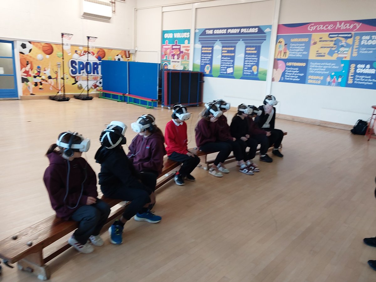Powerful work today! PCSO Chance helped deliver a knife crime input using Virtual Reality instead of talking about the danger, we used VR to let students experience the immediate and devasting impact of weapons. Making better choices, together.
#stopknifecrime
<a href="/SandwellPolice/">Sandwell Police</a>
