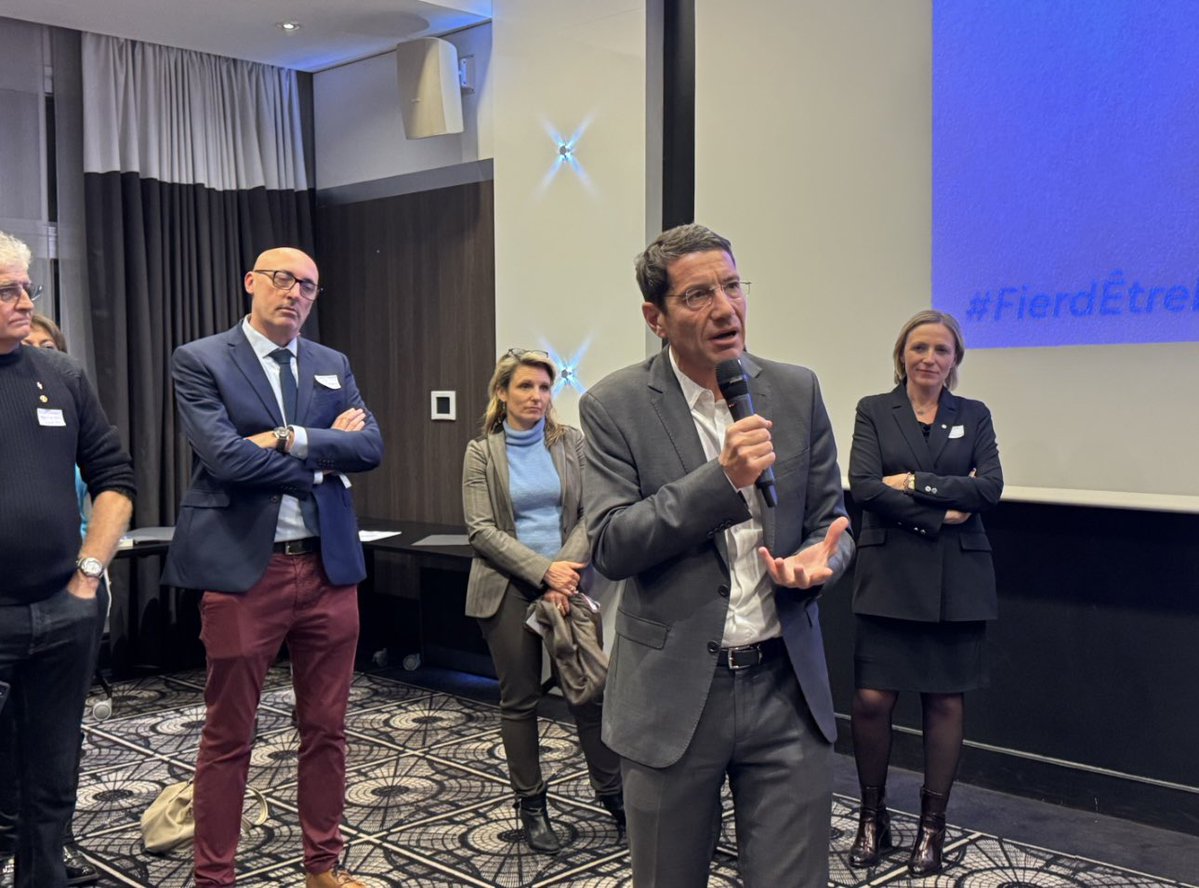 LGarnier44's tweet image. Un @davidlisnard en grande forme hier pour la soirée des élus @Nouv_Energie. « Plus de liberté pour ceux qui produisent. Plus d’autorité pour ceux qui nuisent » 👏🏻