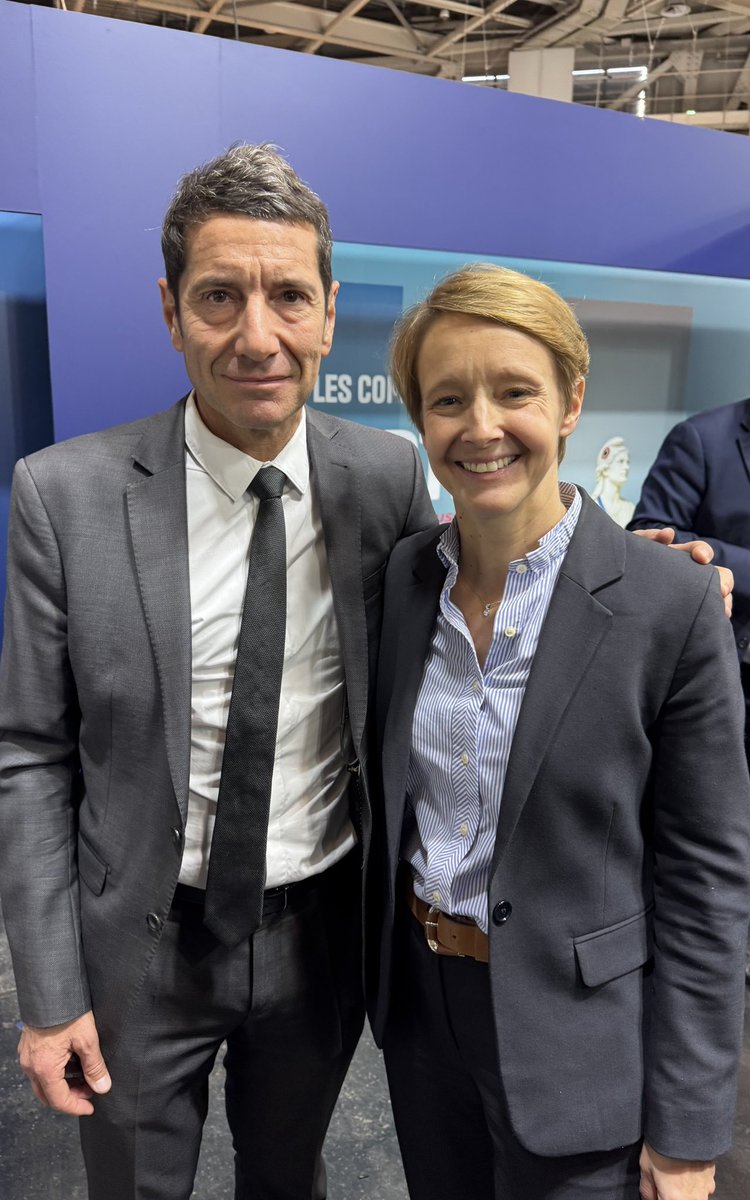 LGarnier44's tweet image. Un @davidlisnard en grande forme hier pour la soirée des élus @Nouv_Energie. « Plus de liberté pour ceux qui produisent. Plus d’autorité pour ceux qui nuisent » 👏🏻