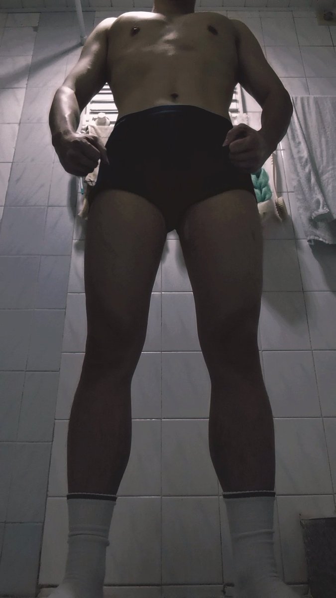 Dlyan Li tweet media