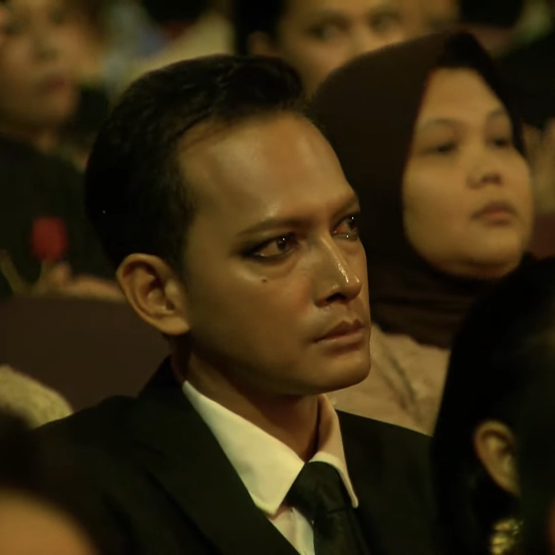 IndoPopBase's tweet image. Fedi Nuril reacts to Fadli Zon’s #FFI2025 speech.