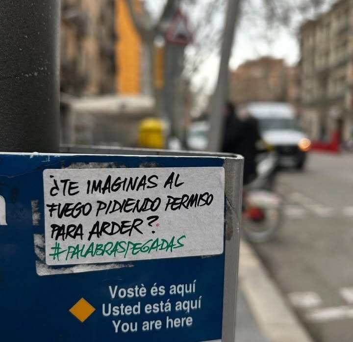 Arde la ciudad
#palabraspegadas