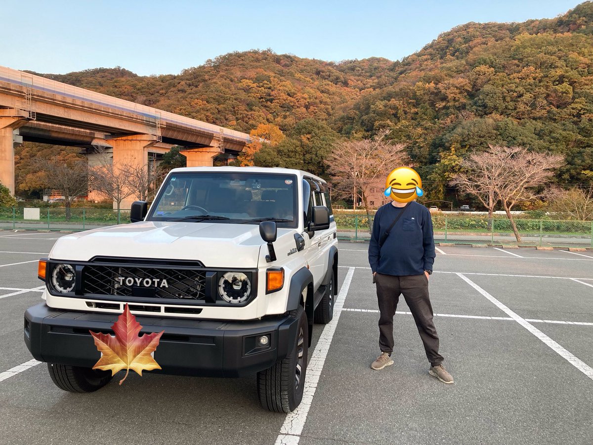 hasiriya8's tweet photo. 明日から書写山は紅葉祭り🍁🍁🍁
登山道からはじめて登りました。
帰りはロープウェイ🚡
紅葉綺麗でした。 https://t.co/QNRZ49OLwa