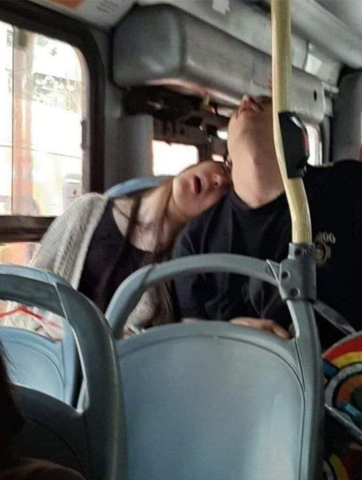 ZanfaVive's tweet image. Podia ser a gente