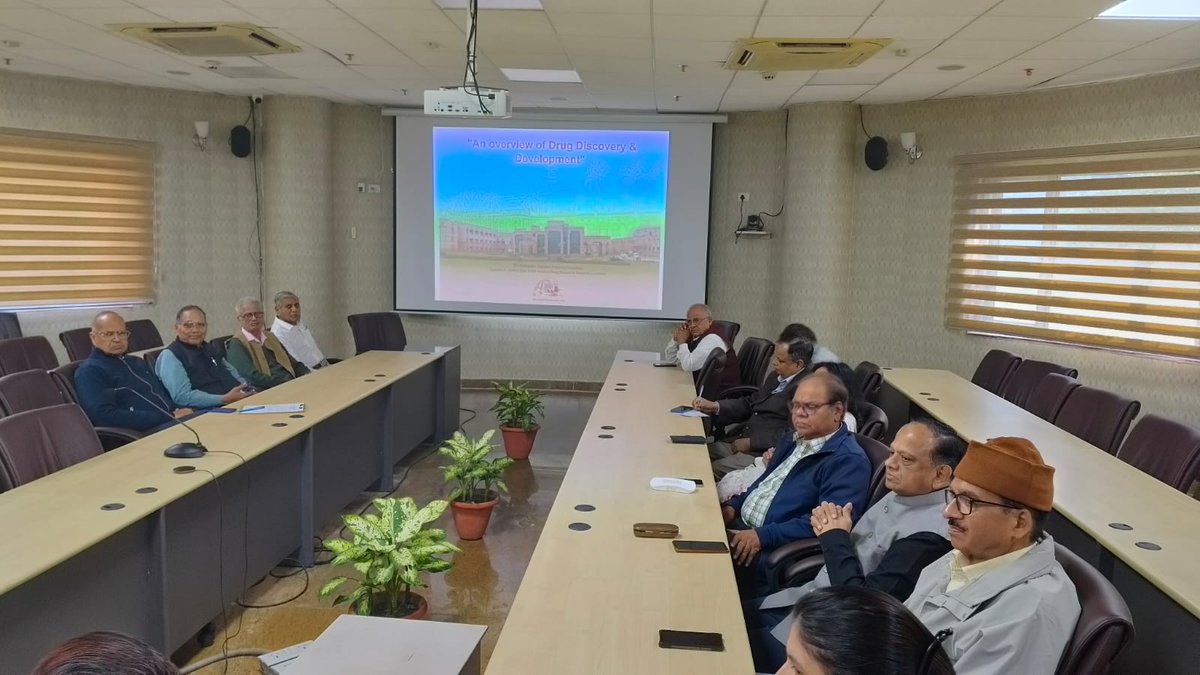 CSIR_CDRI's tweet photo. In a #ScienceOutreachProgram under Institute's Scientific Social Responsibility, senior members of the #LucknowManagementAssociation @LucknowMgmtAss affiliated to #AllIndiaManagementAssociation visited @CSIR_CDRI
@CSIR_IND @PMOIndia @UPGovt @aimaindia @PibLucknow @DDNewslive https://t.co/SfXwS5xqfR