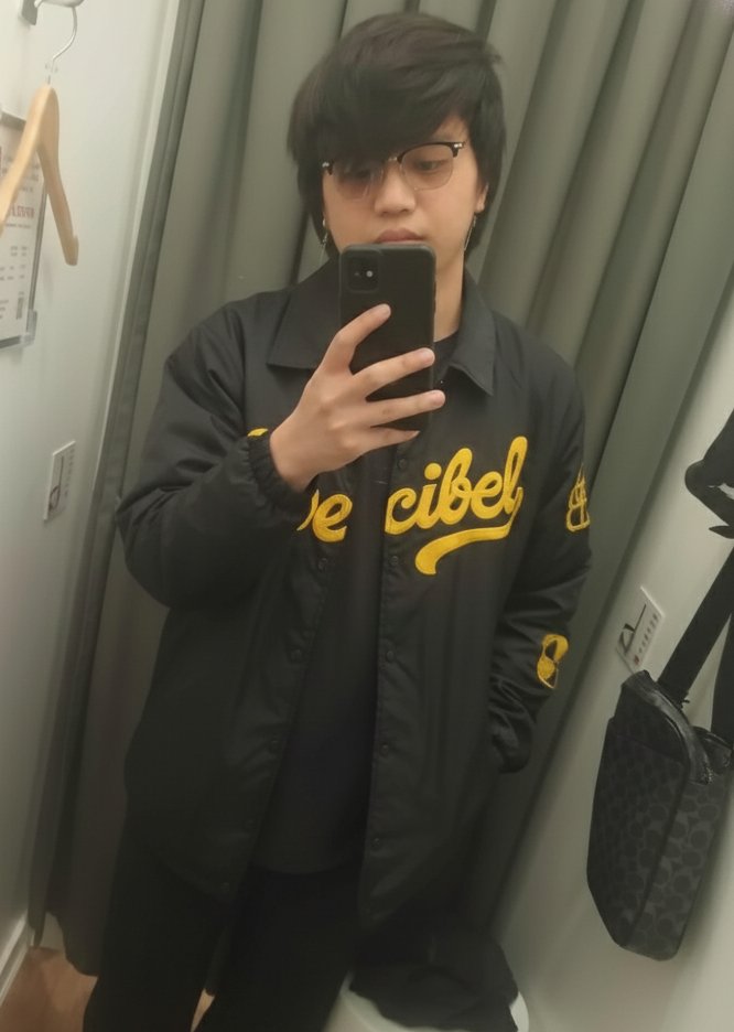 Ghosterx4x's tweet image. 🔊@DecibelTrade  has the best drips! 

RT and share your DeciGANG PFP while we wait for the testnet.

Big shoutout to the designer @michaelcoetzee  🙌

@Aptos  FAM looking good here