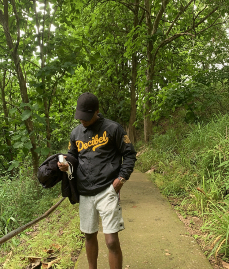 🔊<a href="/DecibelTrade/">Decibel</a>  has the best drips! 

RT and share your DeciGANG PFP while we wait for the testnet.

Big shoutout to the designer <a href="/michaelcoetzee/">Mike Coetzee</a>  🙌

<a href="/Aptos/">Aptos</a>  FAM looking good here