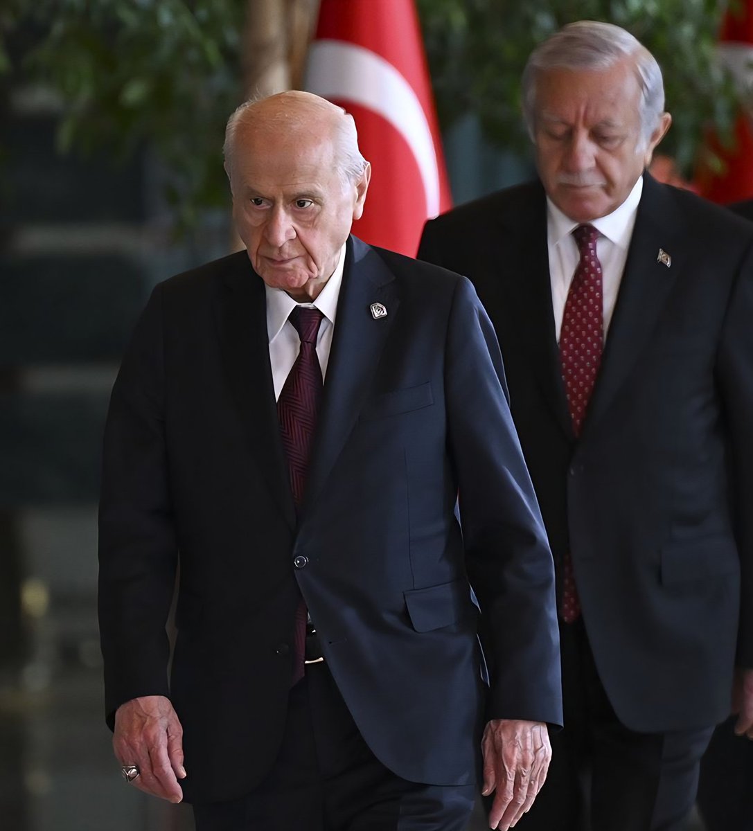 Sınırötesi harekete mehmetcik gitmesin kendi çocuklarınızı gönderin diyenlerle, Terörsüz Türkiye'ye hayır diyenler aynı kitle.