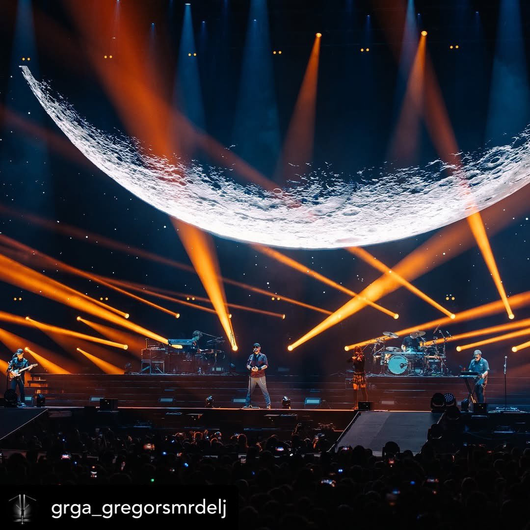 Robelighting's tweet image. At the Arena Stožice in Ljubljana, Slovenia, with #lightingdesigner Gregor Smrdelj &amp;amp; a rig filled with @Robelighting #FORTE, #MegaPointe, #LEDBeam150, #Spiider &amp;amp; #iFORTE LTX FS luminaires with #RoboSpot systems.

#robelighting #robeintherig #concertlighting #concertdesign