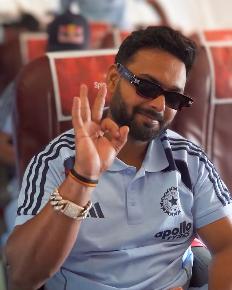 flyspicejet's tweet image. Proud every time we welcome them onboard.
Grateful to Team India for choosing us, year after year.
Here’s wishing you success in the 2nd Test!

@BCCI  @RishabhPant17 @mdsirajofficial @imkuldeep18 @imjadeja  

#flyspicejet #spicejet #India #teamindia #cricket #travel #flights…