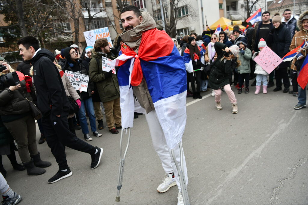 StevanTrajkovic's tweet image. Ovaj heroj, Aleksandar Jovanov, će narednih dana pešačiti Srbijom kako bi prikupio sredstva za operaciju svoje drugarice Katarine Dragaš u Turskoj (neophodno je još oko 36.000 evra).

Sutra, 21.11. u 8:00h kreće iz Vrnjačke Banje, sa planiranim dolaskom u Kruševac oko 19:30h.…