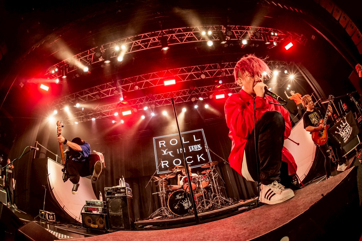 rollinrock167's tweet photo. 【VOL.7 Photo】
KNCOK OUT MONKEY
VOL.1から一緒に作り上げてきた盟友!
歴史をお互い知る仲だからこその熱く深いライブでした⚡️
Photo by...
1-2 @HayachiNne
3-4 @3104_saijo
@KOM_Official
#rollinrock #knockoutmonkey https://t.co/bqK1l7Gj4B