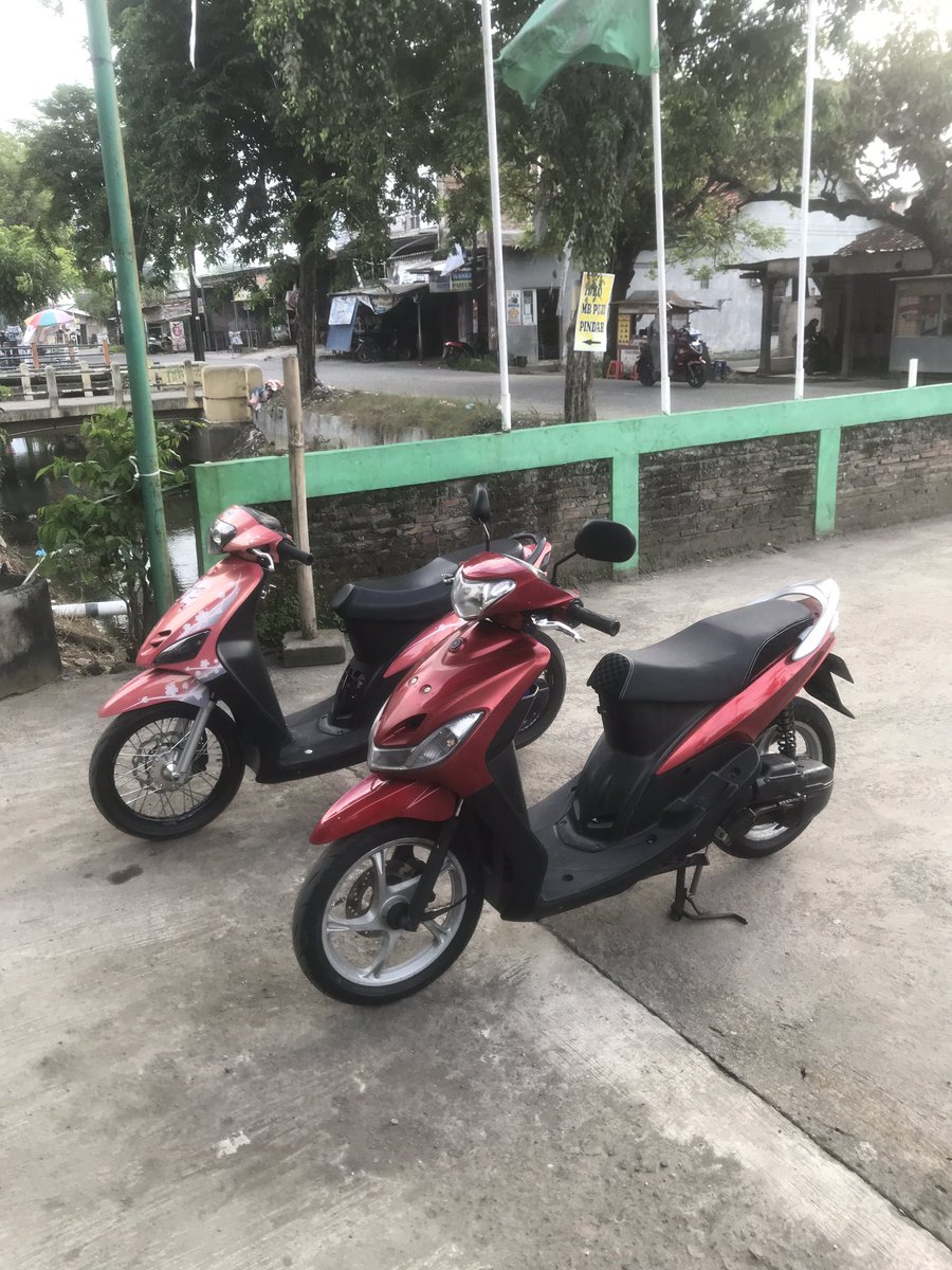 manmakecoffeee's tweet image. Kasih saran nama dong buat si merah