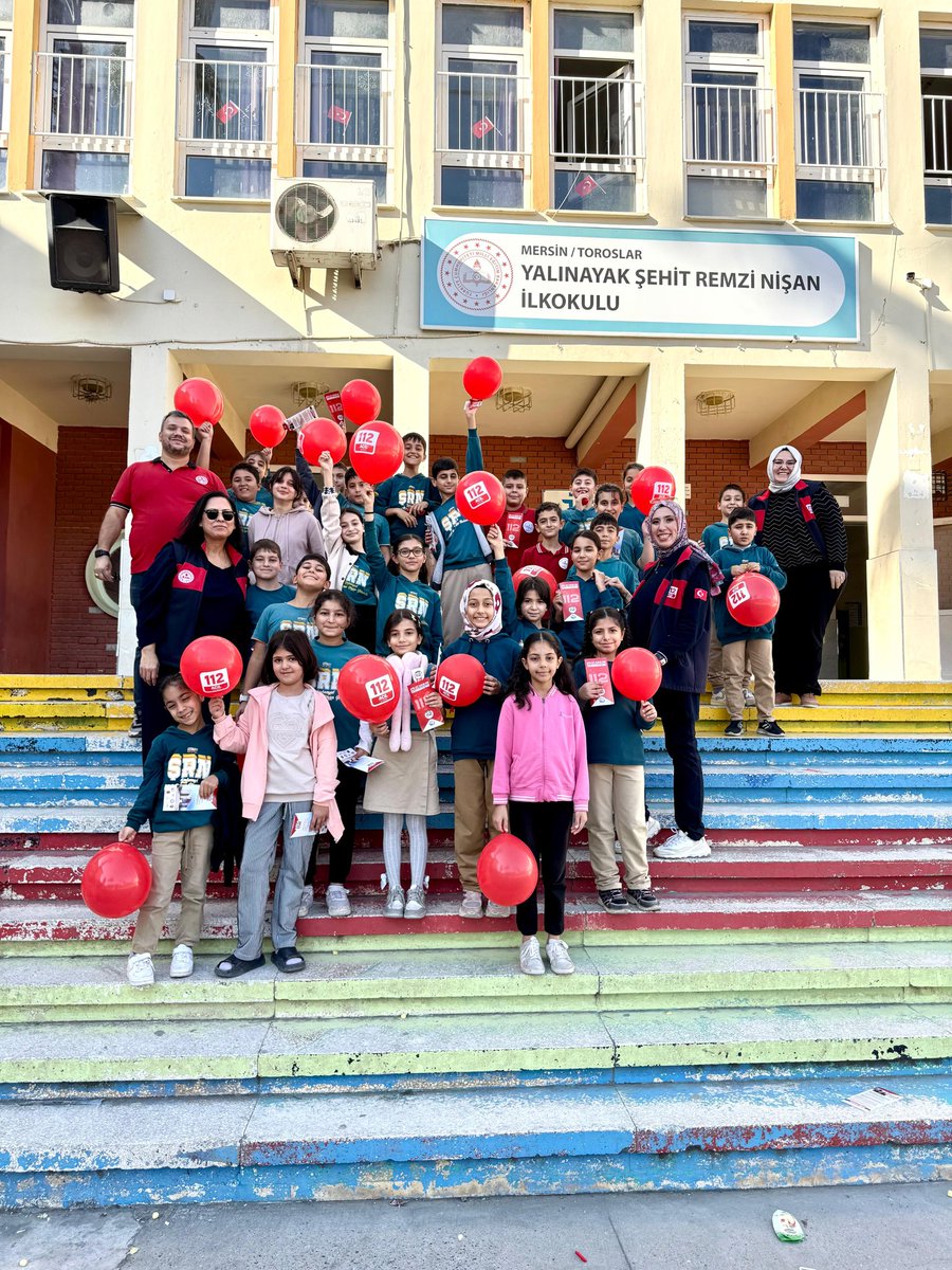 Mersin112acm's tweet image. 🚨 Acil Durumda Tek Numara: 112
112 Acil Çağrı Hattı tanıtım faaliyetleri kapsamında, Yalınayak Şehit Remzi Nişan İlkokulu öğrencilerine, Müdürlüğümüz ile Emniyet, Sağlık, İtfaiye ve Orman ekiplerimiz tarafından bilgilendirme ve tanıtım faaliyeti gerçekleştirildi.
@112teknumara