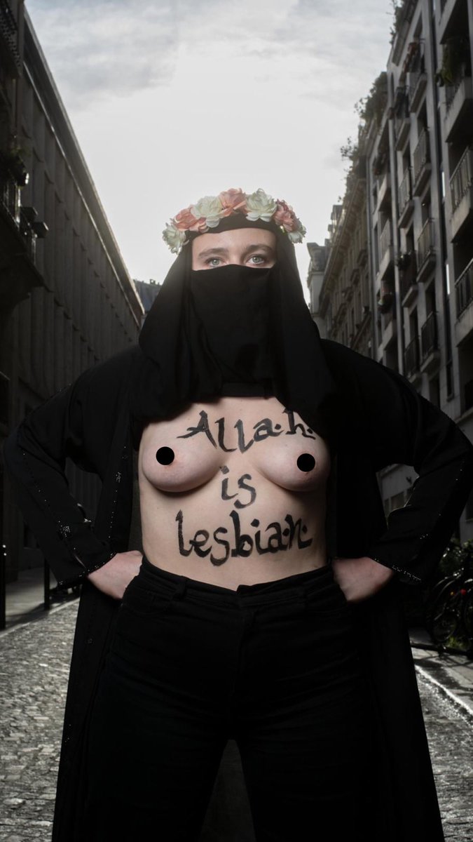 La protection réelle pour les féministes, les penseur·euse·s critiques et les personnes LTGBQIA+.

Qu’Allah soit gay ou queer, arrêtons de punir l’irrévérence. Mais célébrons-la ! 
Libérez Betty. NOW ! 

#freebetty #Femen  #100days 
📸 <a href="/ElsaOkazaki/">Elsa Okazaki</a>