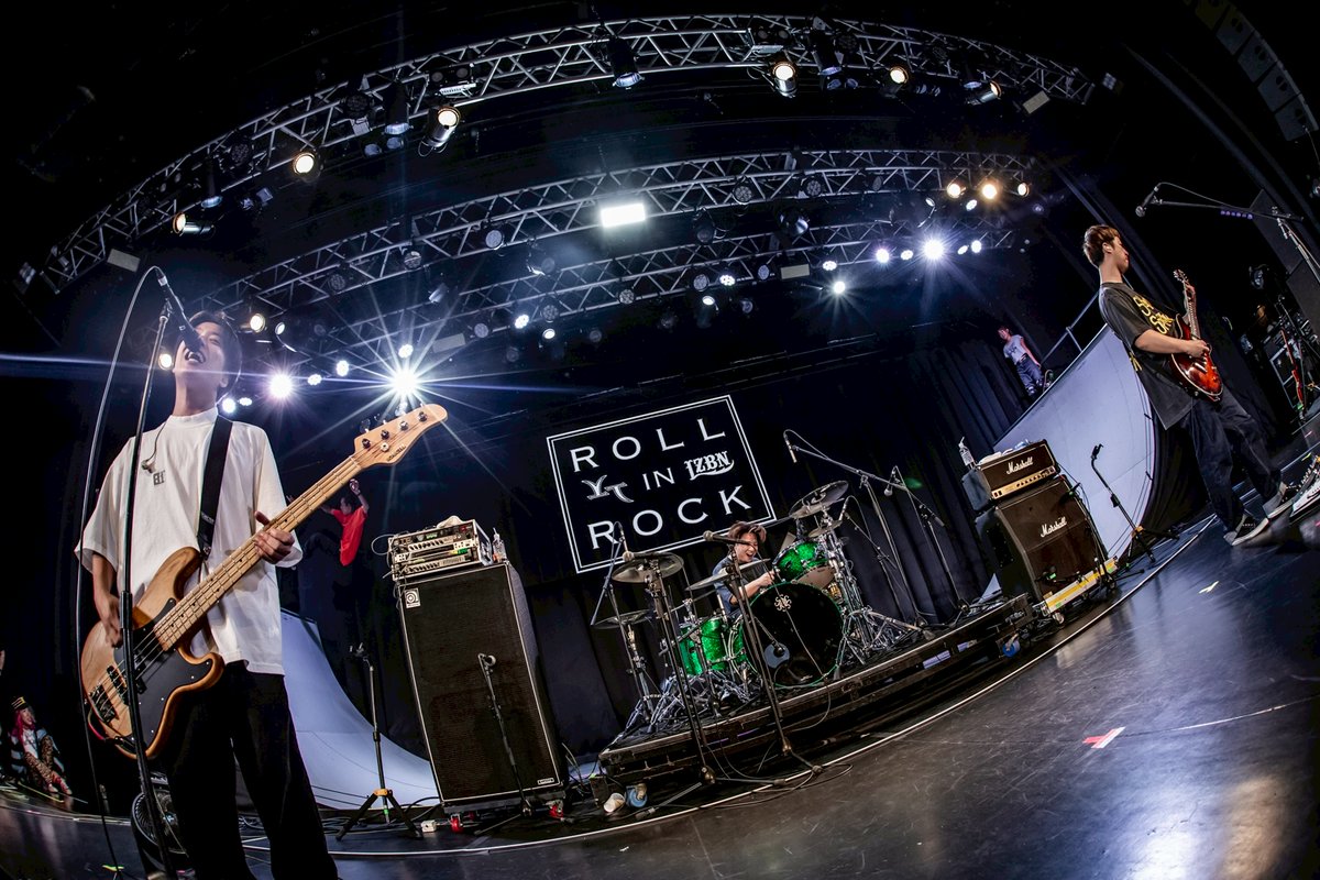 rollinrock167's tweet photo. 【VOL.7 Photo】
SHANK
ローリンロック初出演!攻め攻めのセットリストから伝わってくるEXTREMEなライブはローリンロックとの相性抜群🤘
HEY-SMITHホーン隊とのコラボも披露で終始大盛り上がりでした!
Photo by...
1-3 @HayachiNne
4 @3104_saijo
@SHANK095
#rollinrock #shank https://t.co/cUNPK3QqNQ