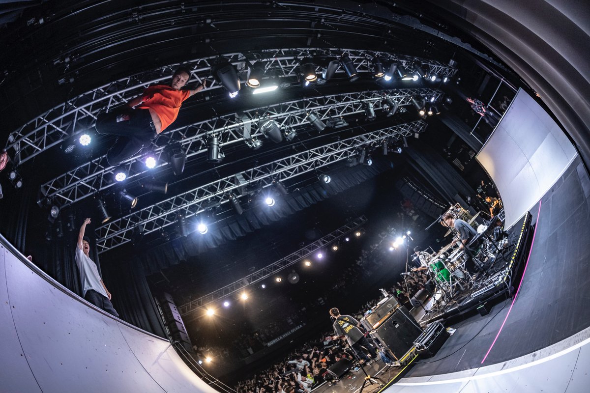 rollinrock167's tweet photo. 【VOL.7 Photo】
SHANK
ローリンロック初出演!攻め攻めのセットリストから伝わってくるEXTREMEなライブはローリンロックとの相性抜群🤘
HEY-SMITHホーン隊とのコラボも披露で終始大盛り上がりでした!
Photo by...
1-3 @HayachiNne
4 @3104_saijo
@SHANK095
#rollinrock #shank https://t.co/cUNPK3QqNQ