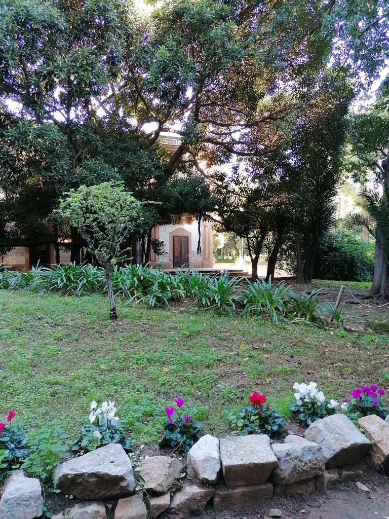 CodiceQ's tweet image. Oggi avevo iniziato la giornata colma di gioiosa vitalità, serena. Poi, un dialogo mi ha riportato al periodo peggiore della vita mia e di mio figlio, quando stentavo ad andare avanti. L&apos;angoscia si è riproposta uguale, debilitante. Il male subíto non finisce definitivamente.