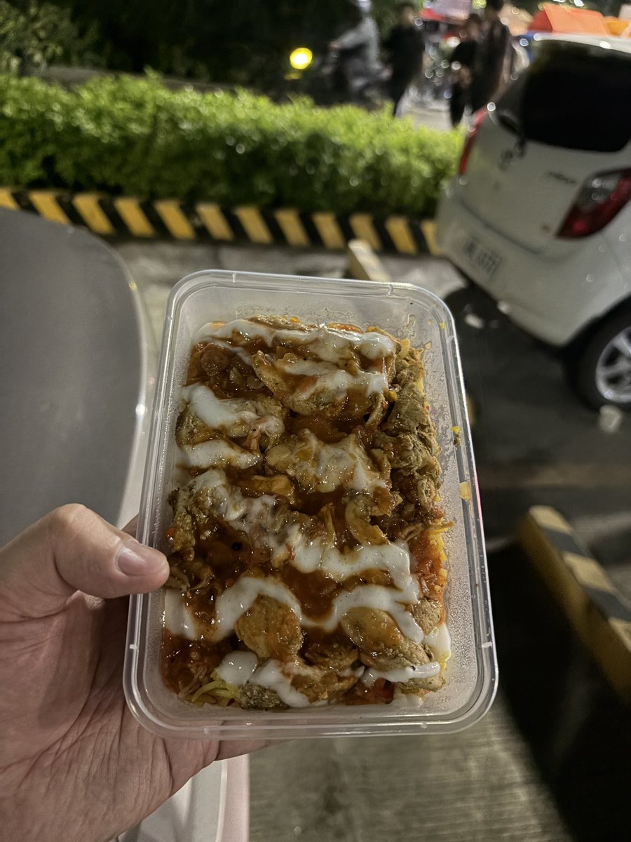 4108makumaku's tweet image. Tingin pabango then kain turkish food. #altertanza #maplegrove