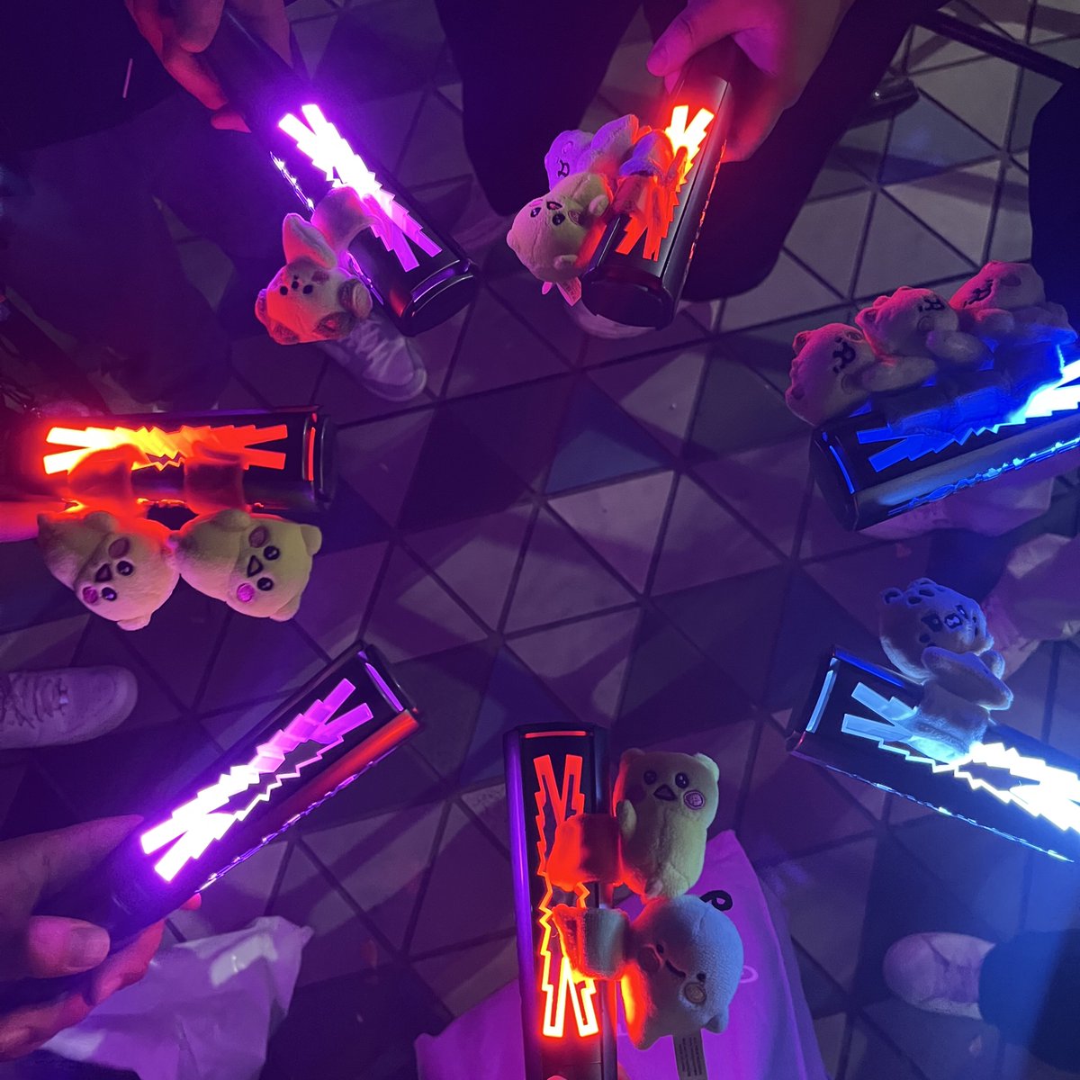 fea_rnot's tweet photo. 11/18~11/19 너무 행복했었던 어느 쌀쌀한 늦가을 도쿄⭐️ https://t.co/TObdPhEyK9