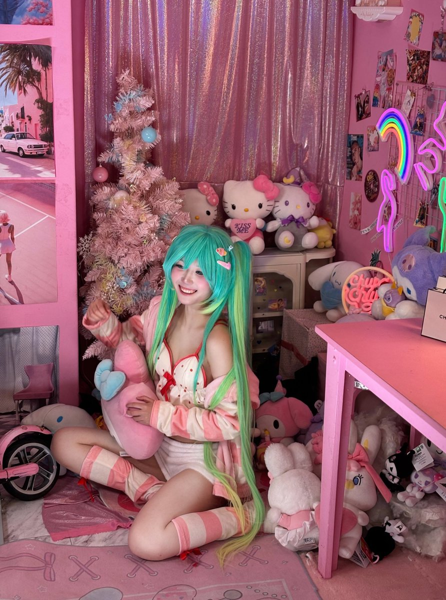 #하츠네미쿠 #룸웨어미쿠
#HatsuneMiku 

쏘햅삐 스튜촬이엇다..
누가 이리 사진 잘찍어줫어?!